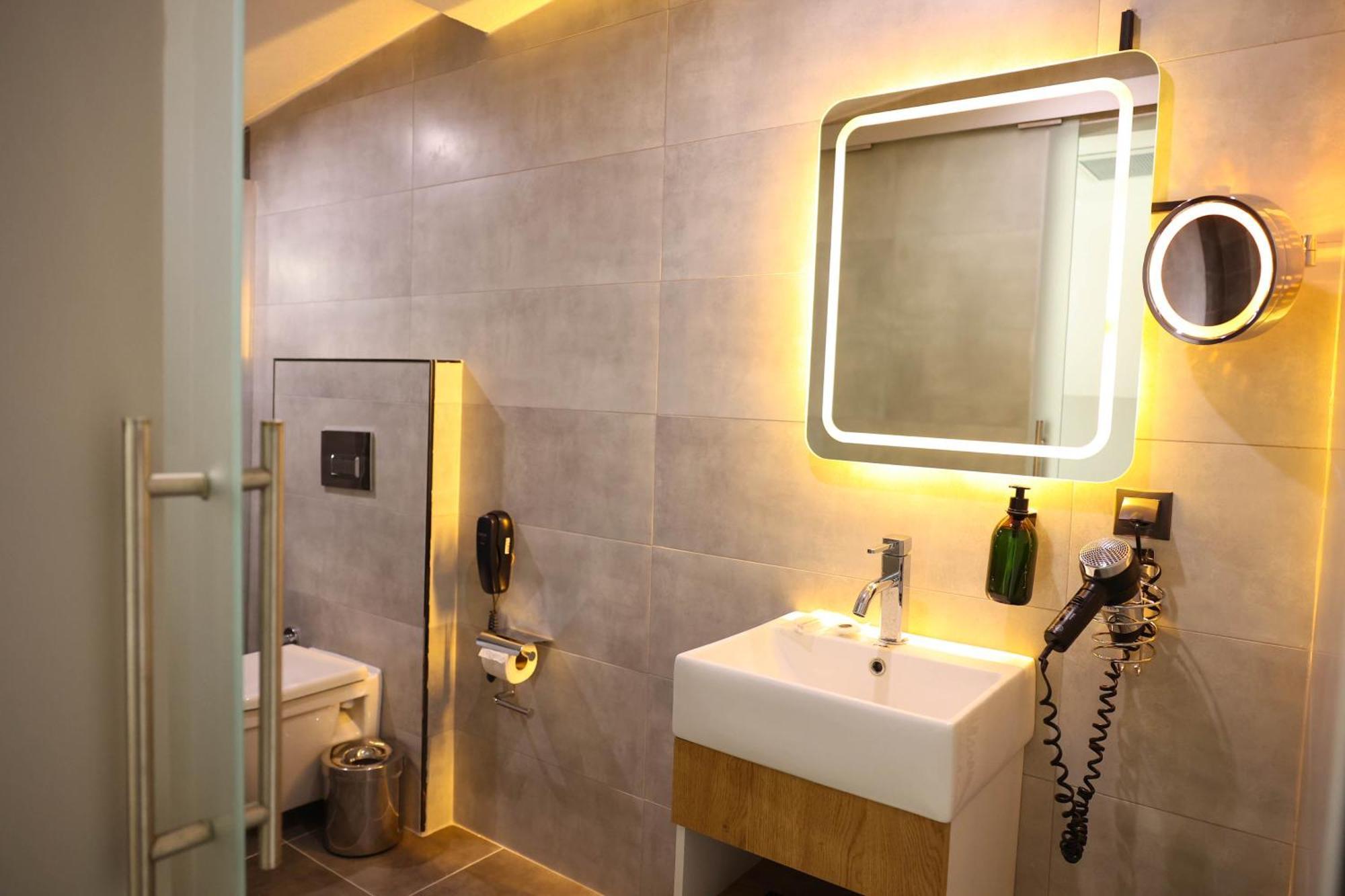 Gardenmode Airport Hotel Tasoluk Luaran gambar
